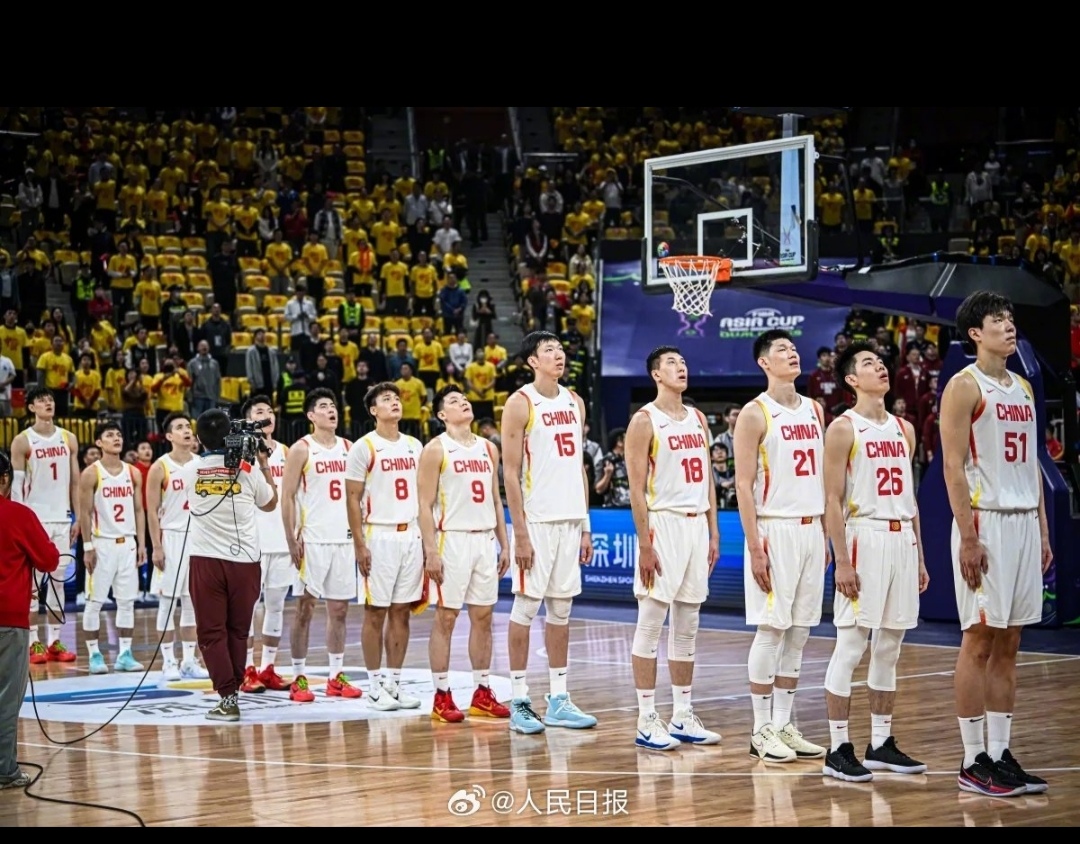 河北男篮强势登顶,全队发挥出色 河北男篮强势登顶,全队发挥出色