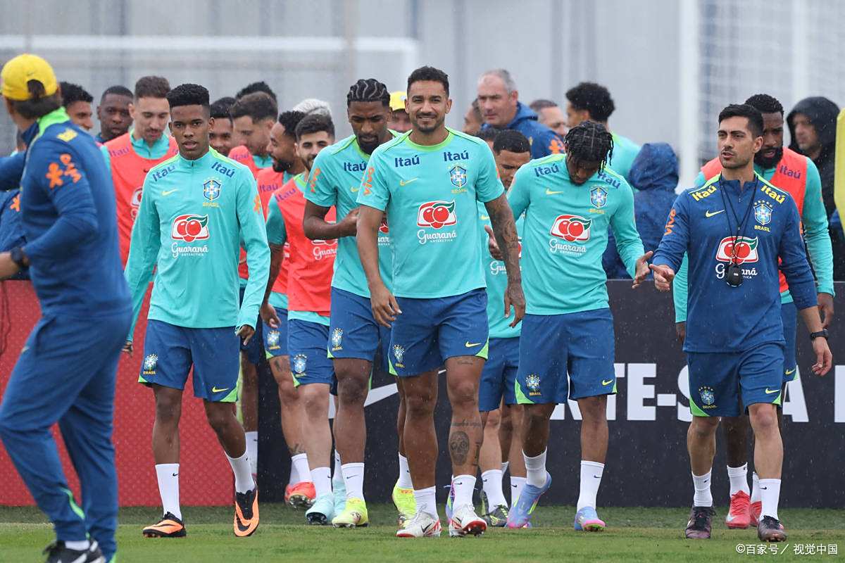 开云APP-阿贾克斯与南安普顿的较量十分激烈的简单介绍