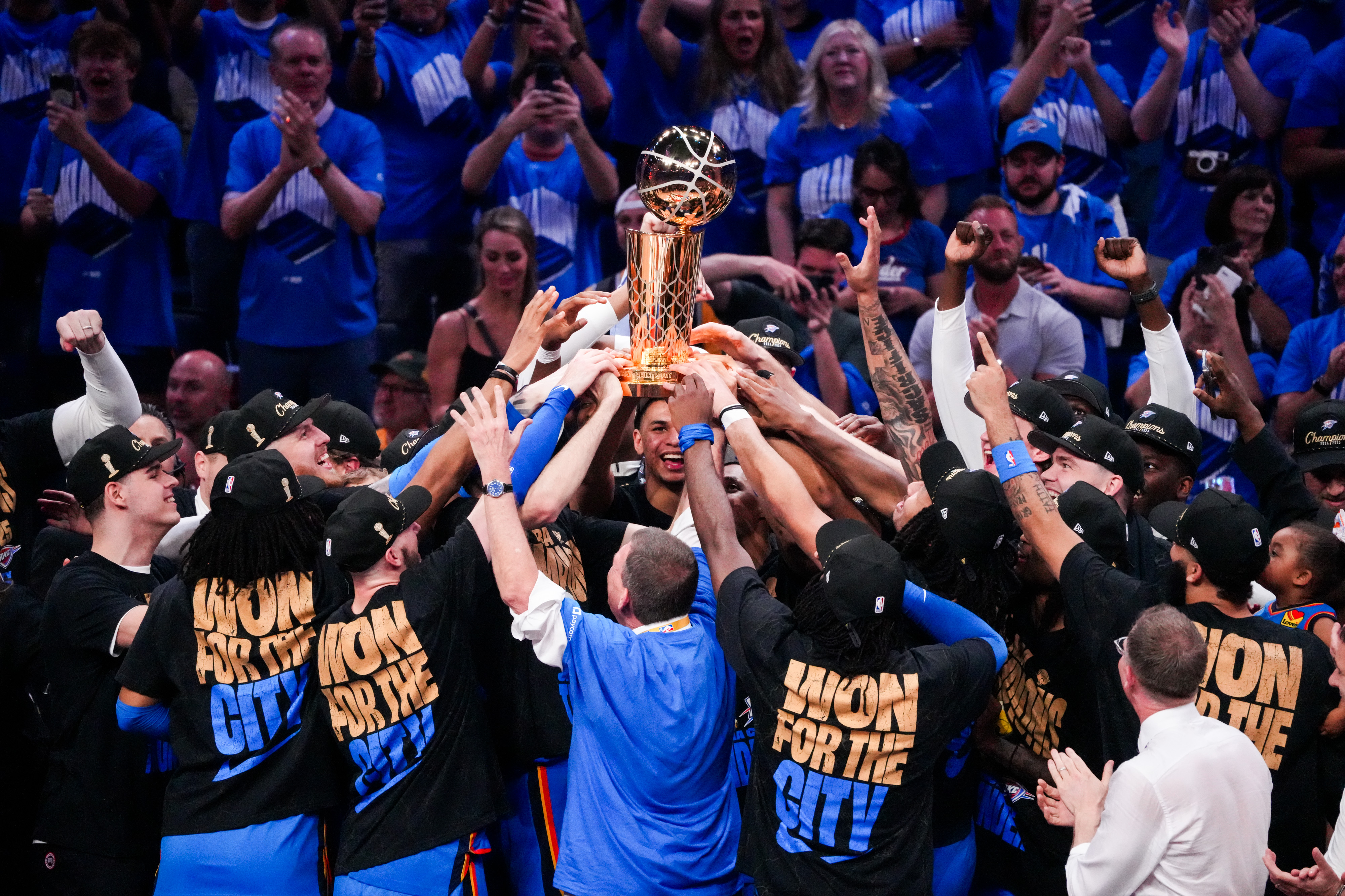 开云体育app-南美球队突破重围，夺得国际篮球冠军