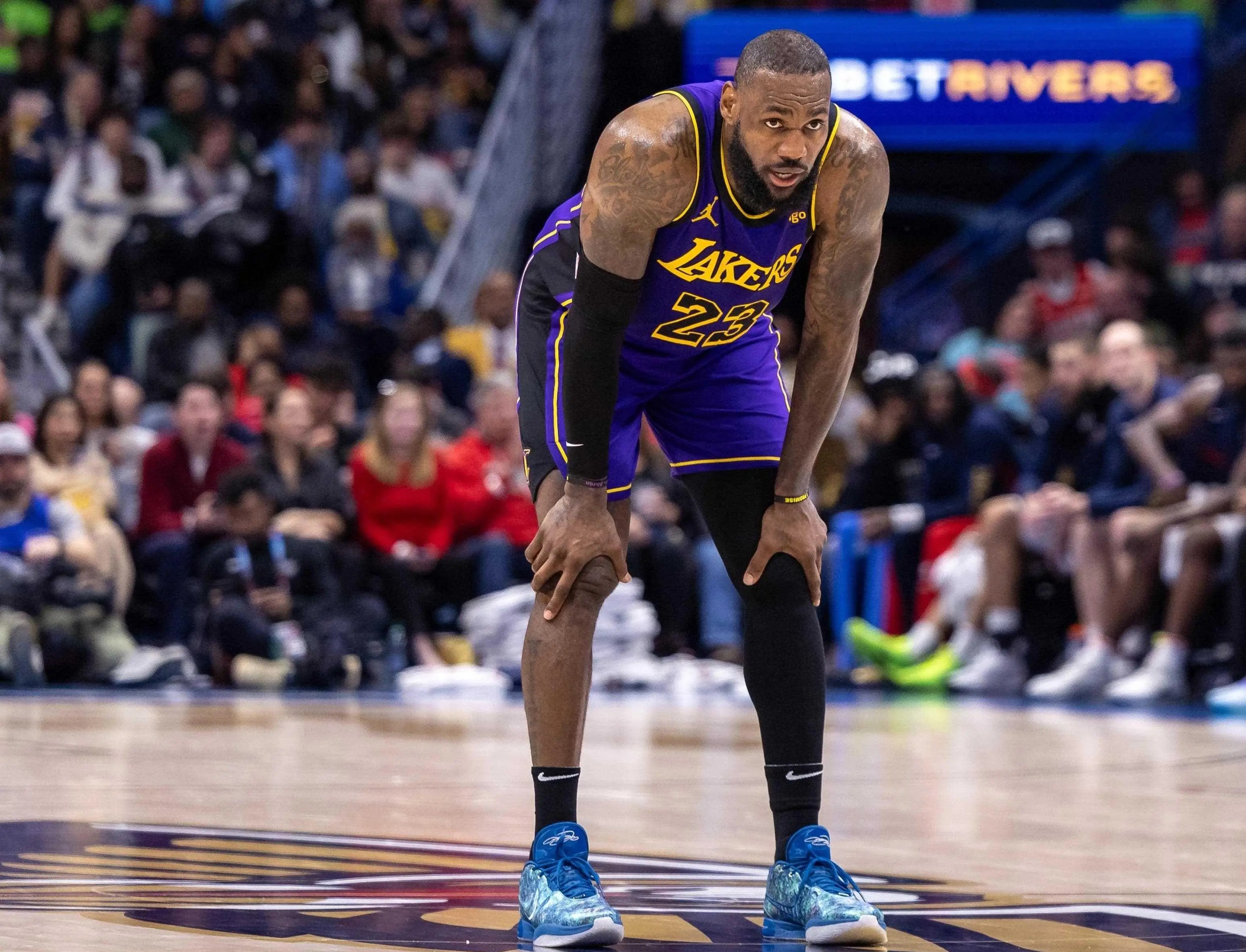 湖人大胜勇士,詹姆斯再现神奇表现 湖人大胜勇士,詹姆斯再现神奇表现