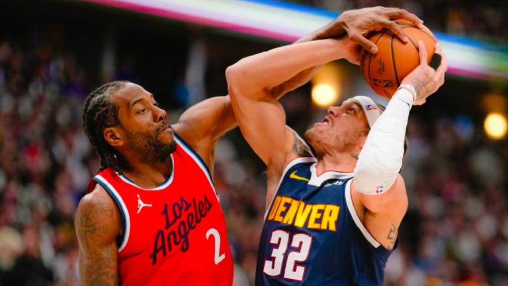 快船队主场击败骑士队，保持势头