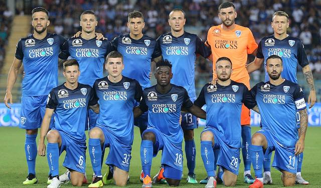 开云体育-甘冈FC不敌对手爆冷，主场失利