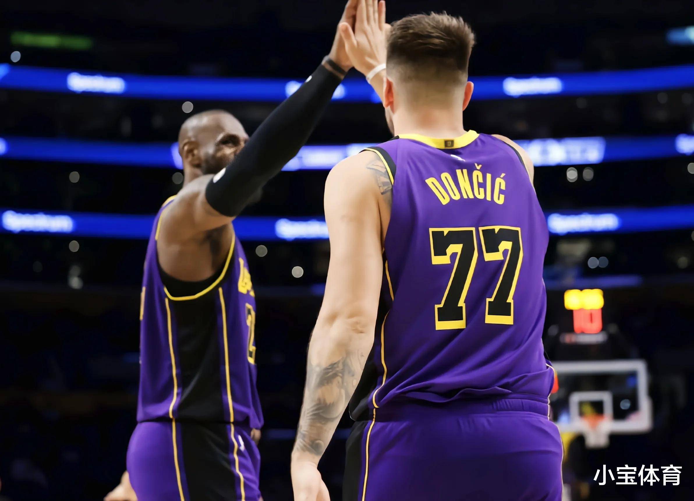 勇士客场擒下湖人，取得连胜