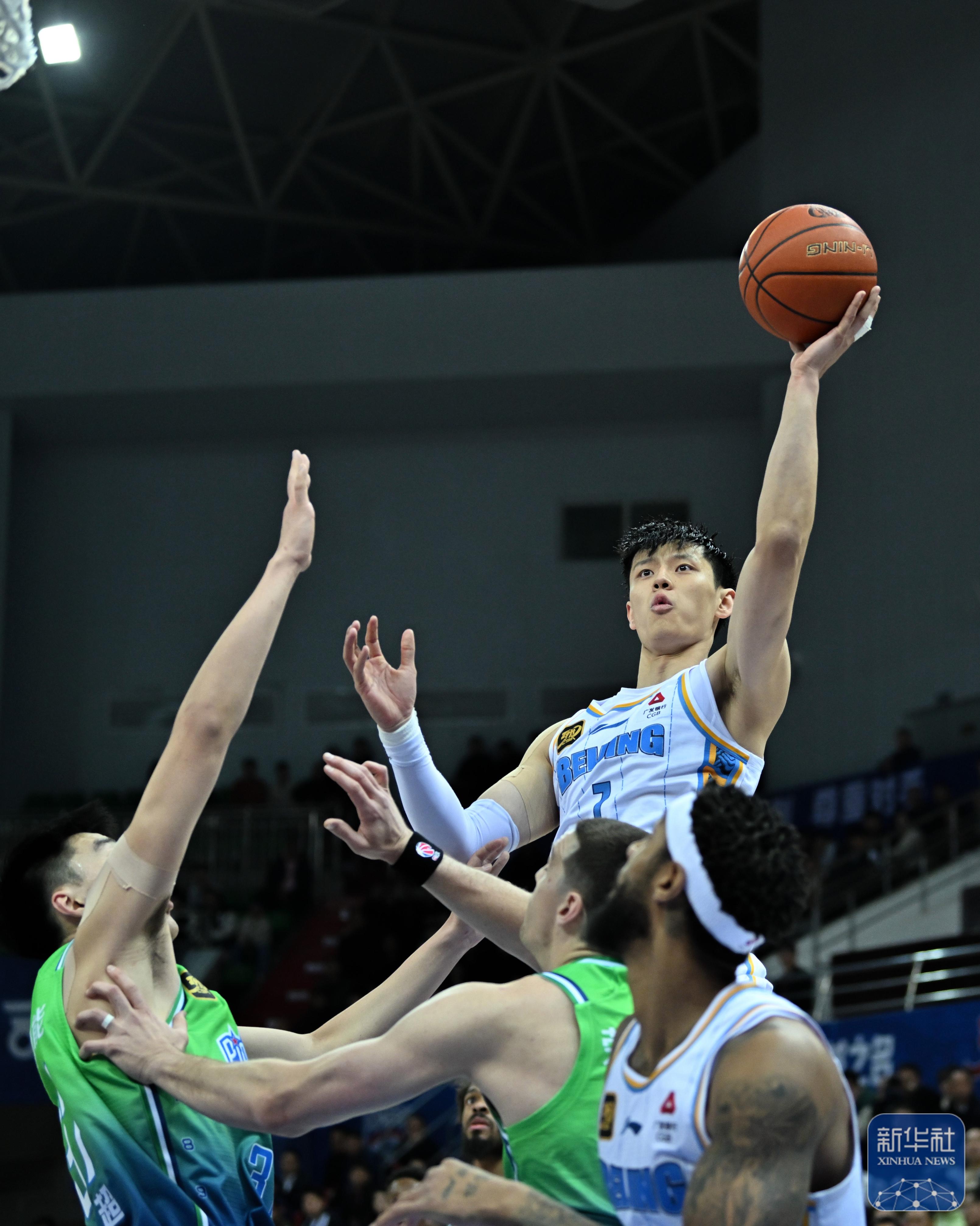 天津男篮迎战困境，教练组全力应对