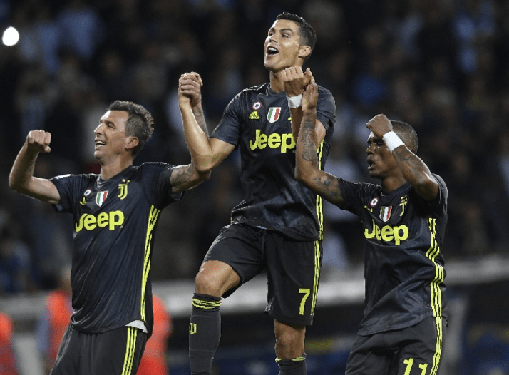 尤文图斯主帅皮尔洛调整战术，率领球队力克曼联的简单介绍