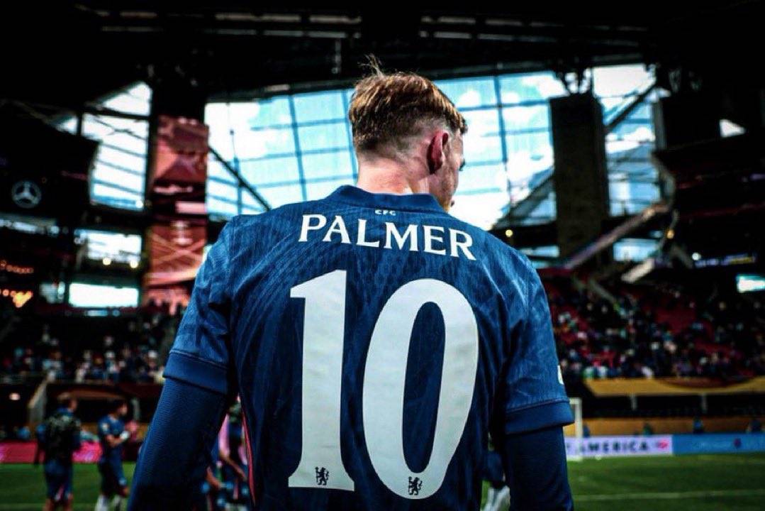 关于巴塞罗那逆转击败切尔西，出线形势一片光明的信息