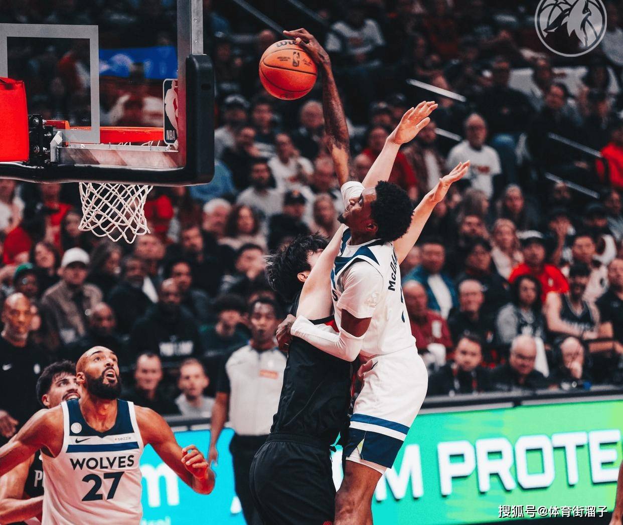 开拓者遭遇逆转，独行侠队稳扎稳打全力追击