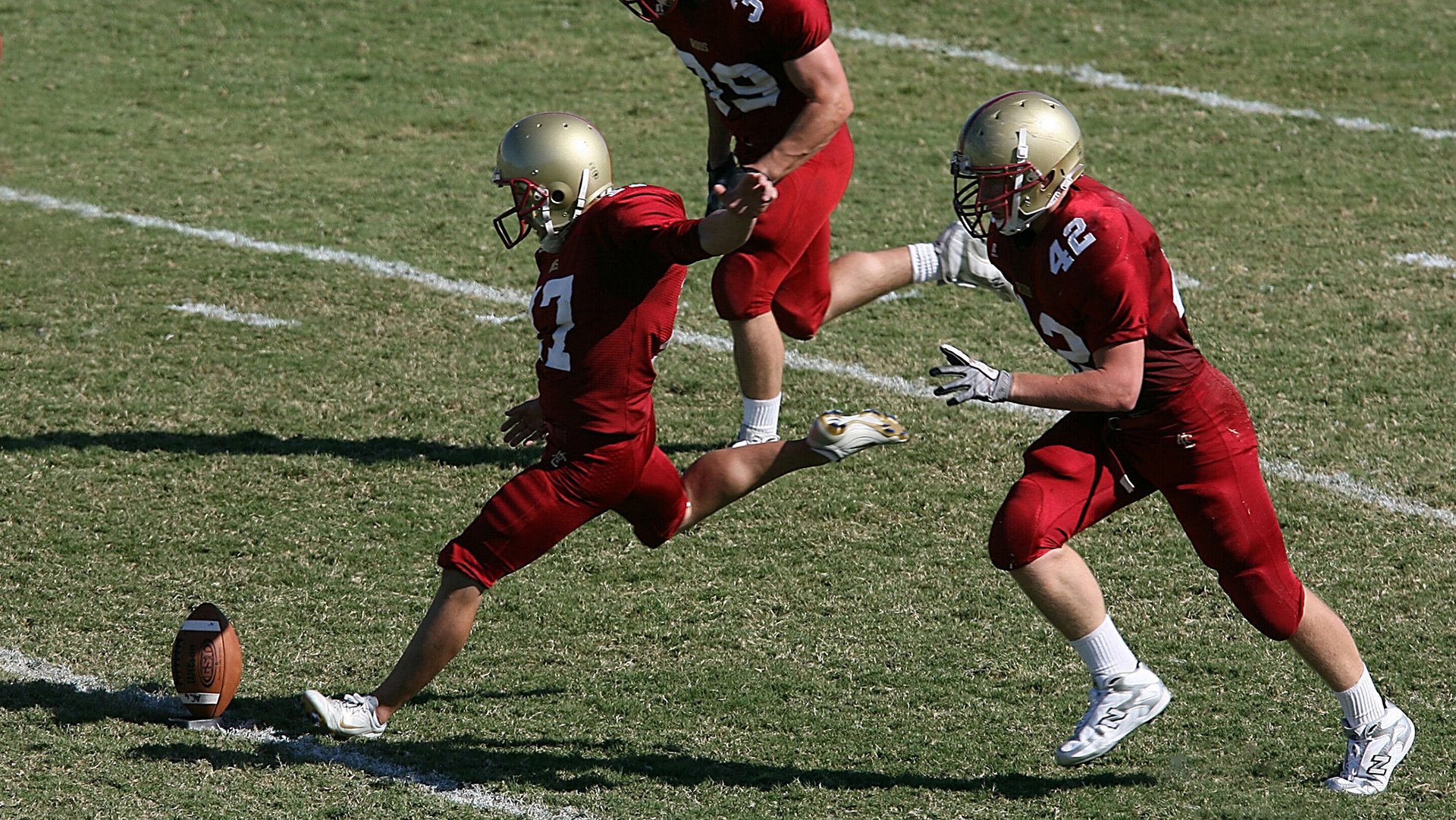 开云平台-暗幕，那个在基辅雨夜，为哥伦比亚速胜乌克兰一手掌控比赛走势的男人叫凯恩