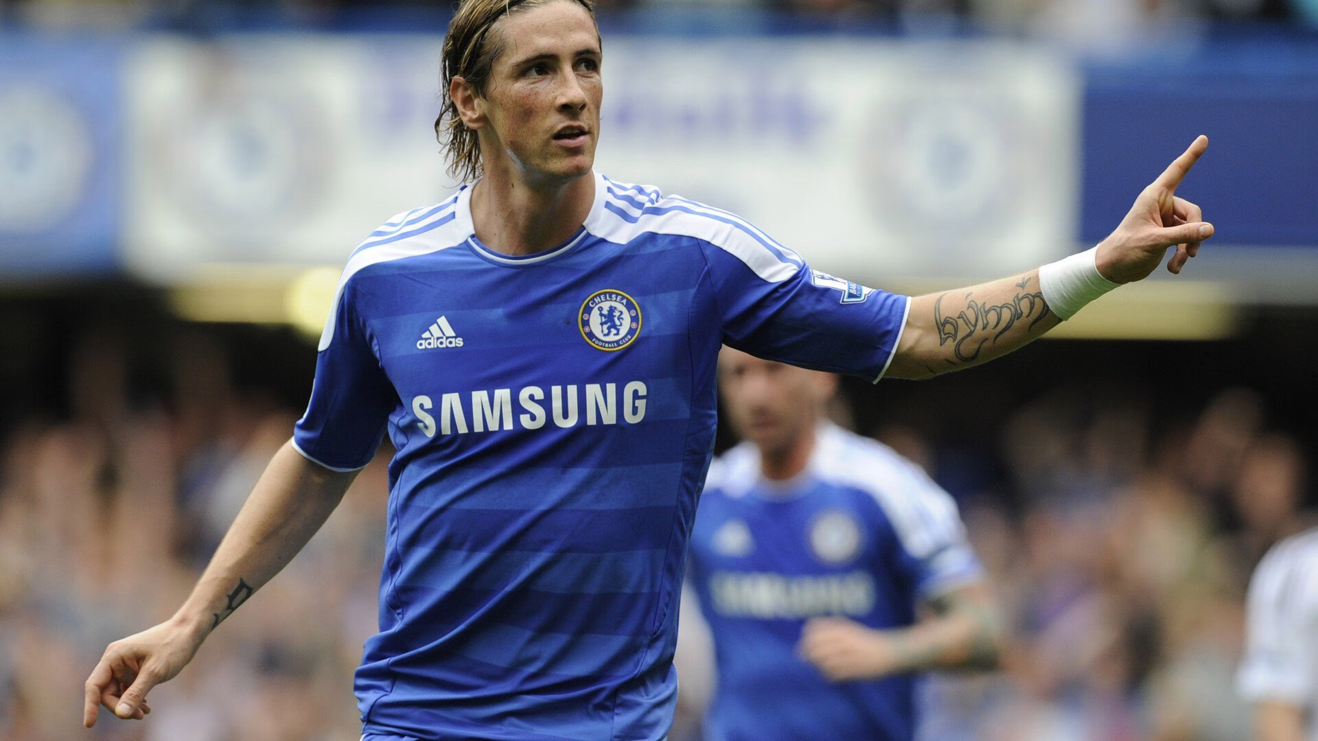 当丹麦防线遭遇米兰德比,巴斯托尼的关键战,为何从不手软?